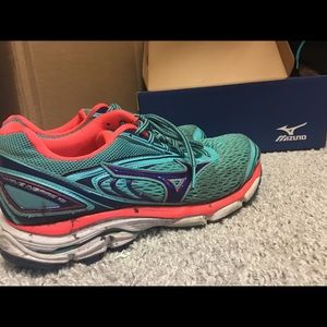 Mizuno wave Inspire 13 Size 9.5